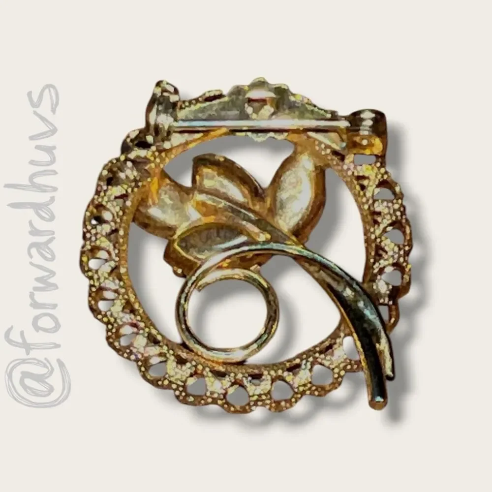 Vintage Lavender Purple Rhinestone Floral Circle Brooch Antique Gold Tone